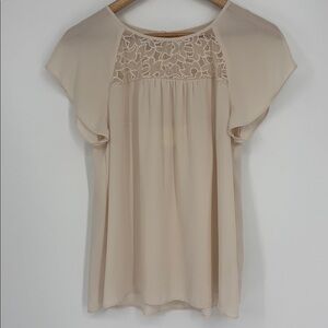 Maeve Cream Floral Lace Flutter Sleeve Semi-Sheer Blouse Women’s Size 4 in EUC!